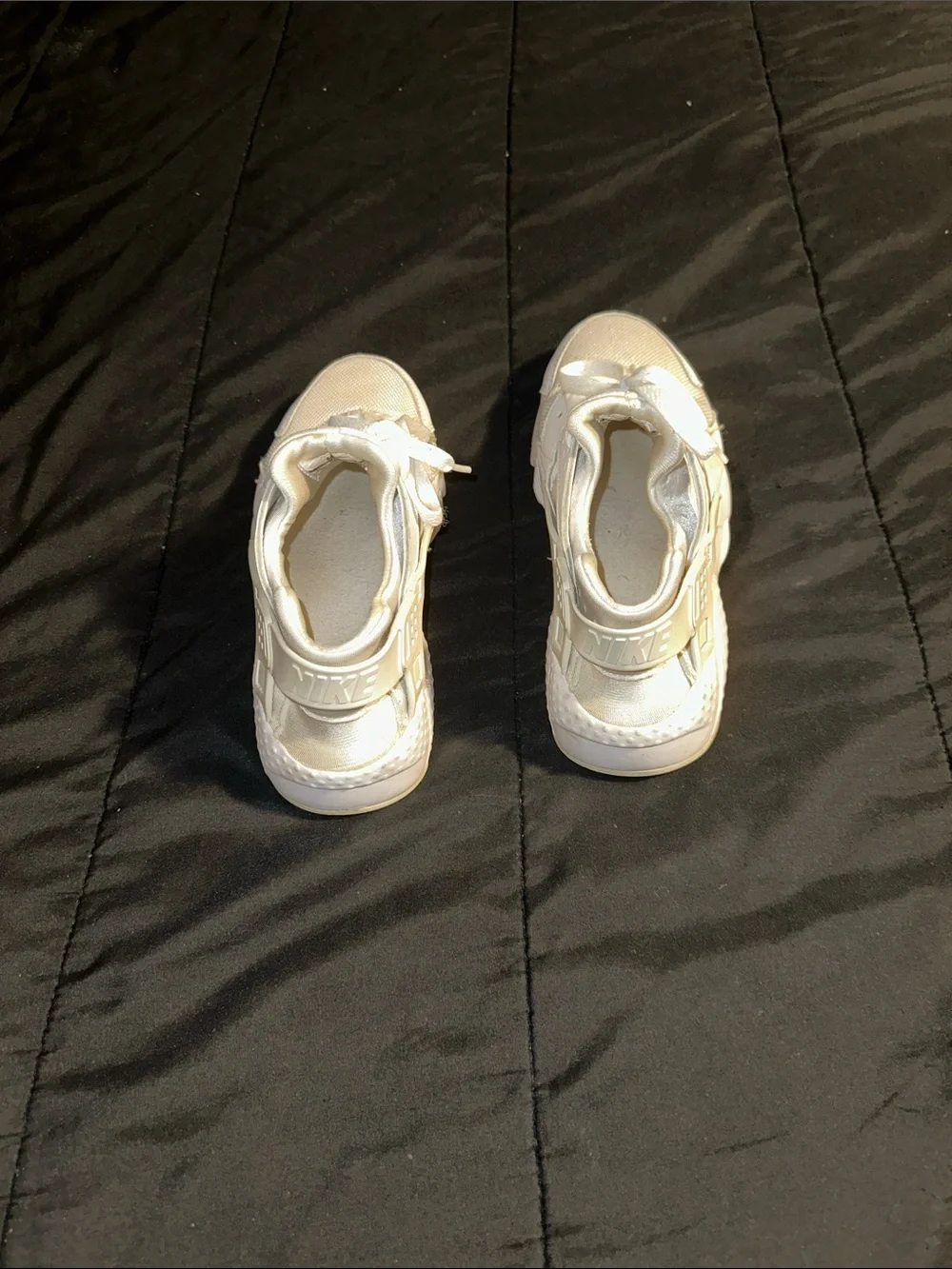 White Nike Huaraches